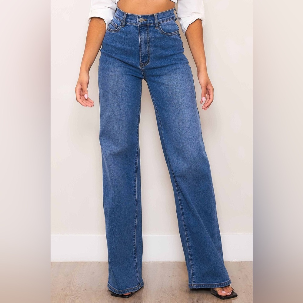 Vibrant Brand Women’s Wide Leg Blue Jeans